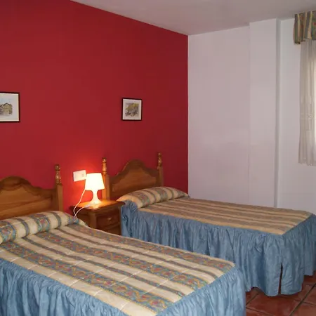 Pensio Samarra Πανσιόν 3*